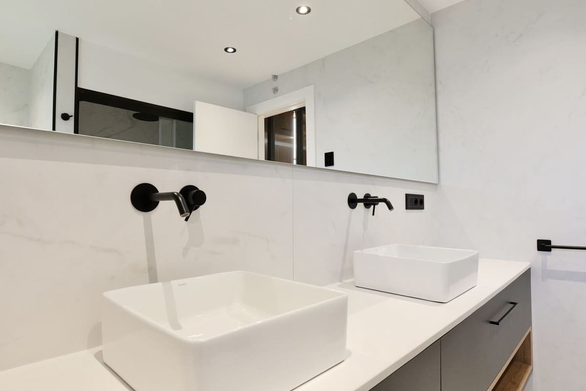 5 sypialnia Willa na sprzedaż w Marbella z basenem garażem - 2 495 000 € (Ref: 9733284)