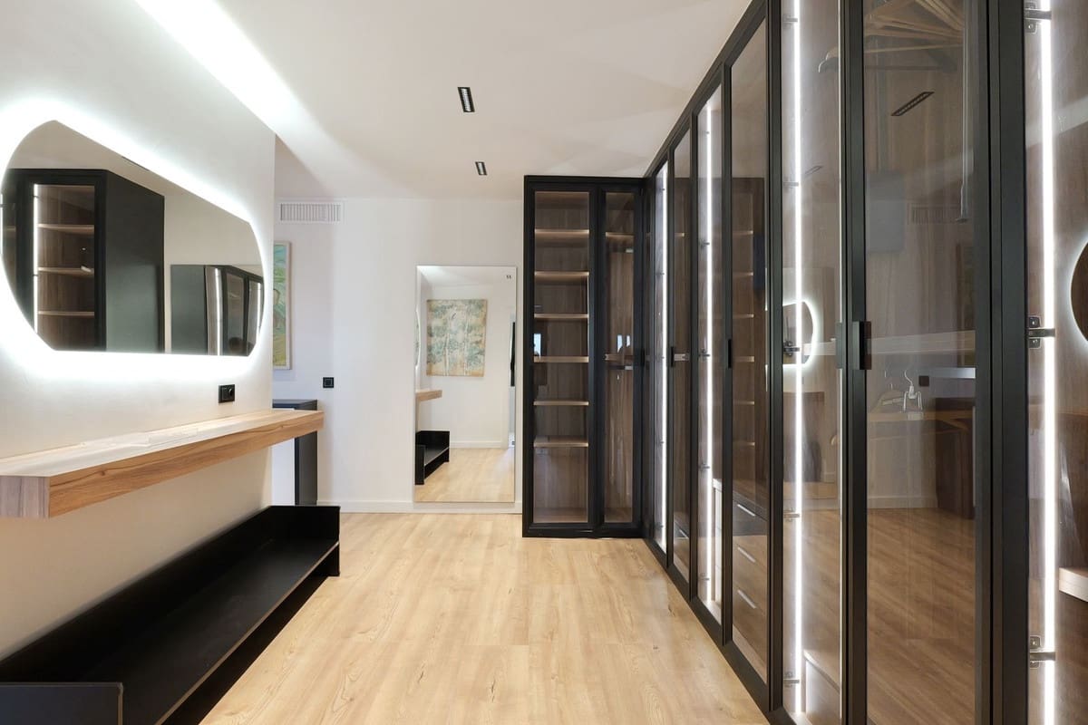 5 sypialnia Willa na sprzedaż w Marbella z basenem garażem - 2 495 000 € (Ref: 9733284)