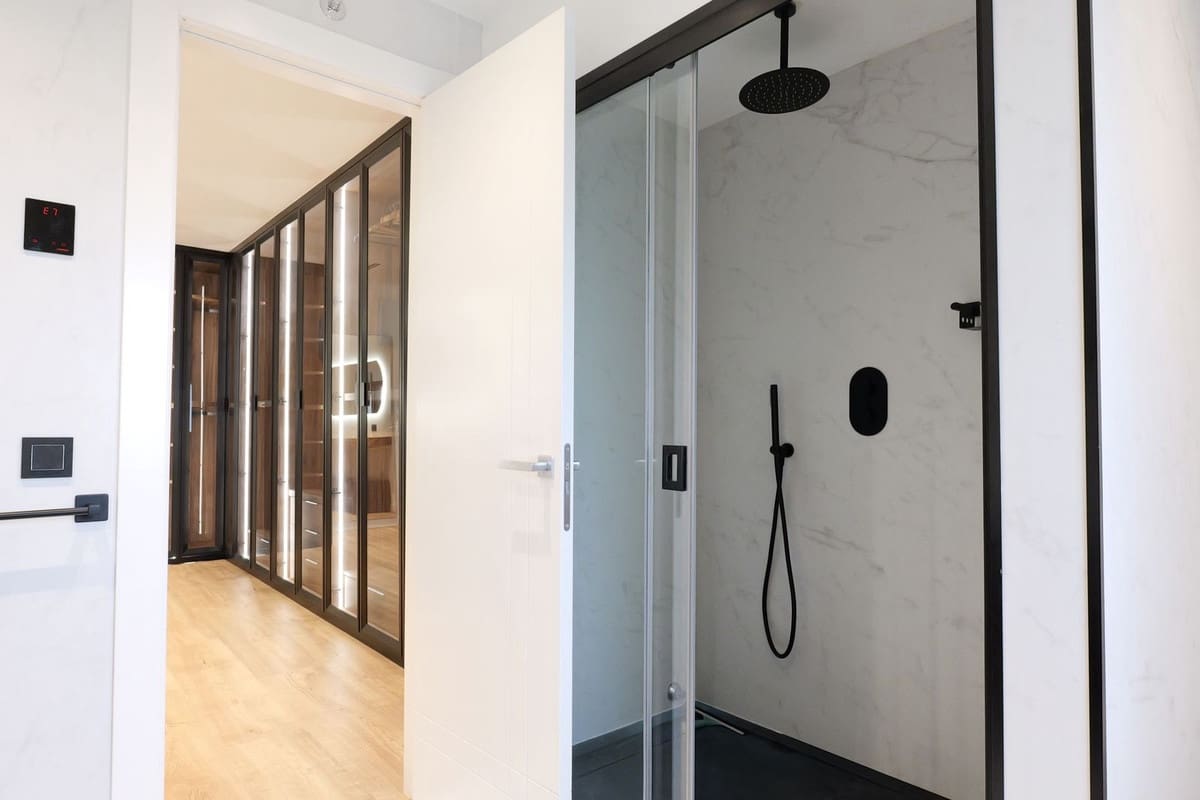 5 sypialnia Willa na sprzedaż w Marbella z basenem garażem - 2 495 000 € (Ref: 9733284)