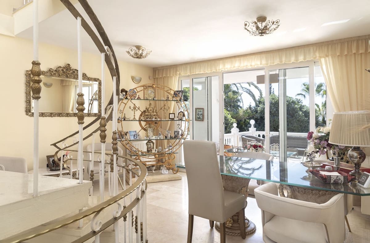 Chalet de 9 habitaciones en Riviera del Sol en venta con piscina garaje - 2.200.000 € (Ref: 9733285)