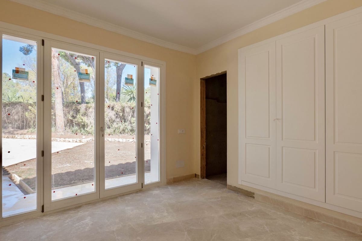 4 bedroom Villa for sale in Las Chapas with pool garage - € 1,980,000 (Ref: 9733287)