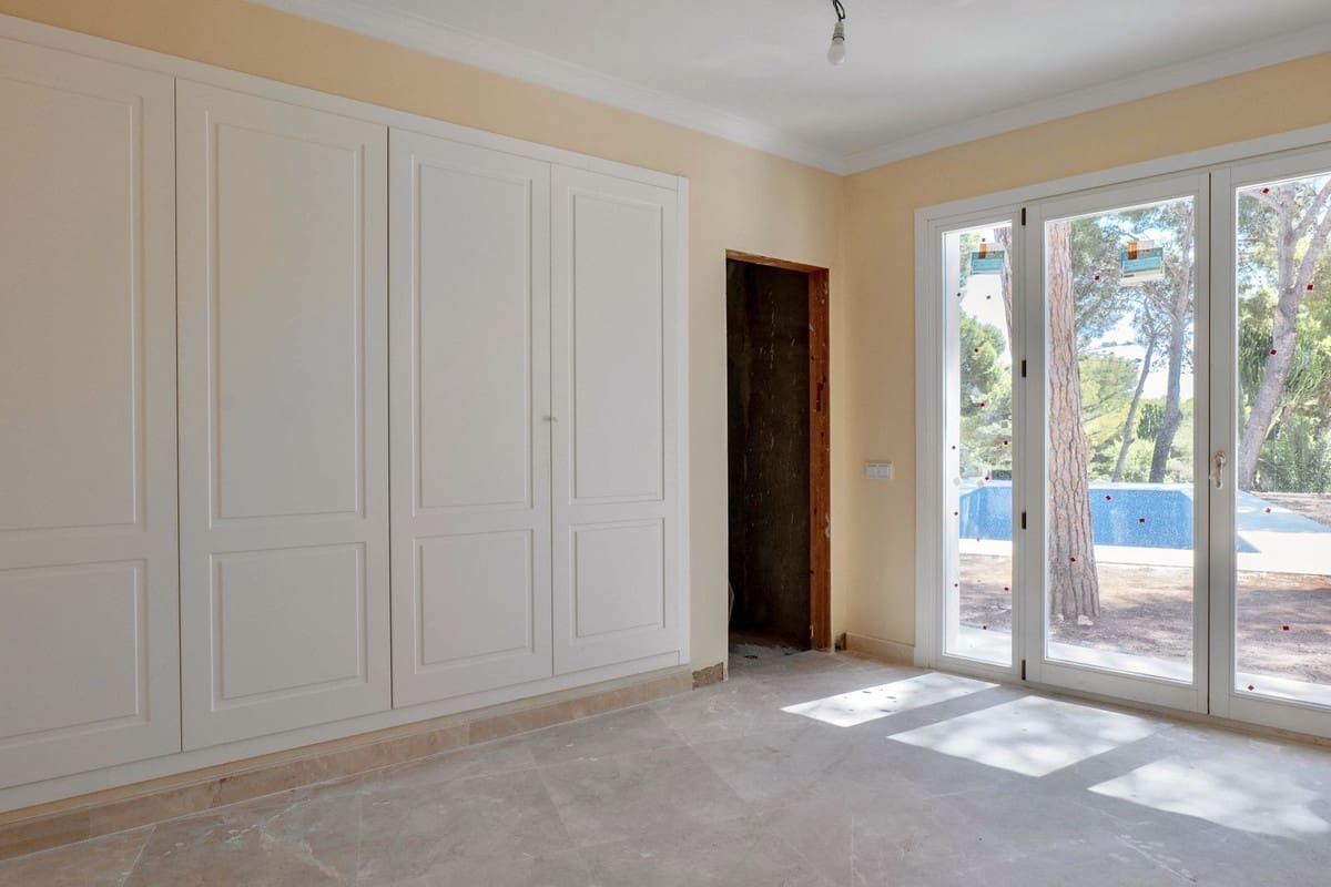 4 bedroom Villa for sale in Las Chapas with pool garage - € 1,980,000 (Ref: 9733287)