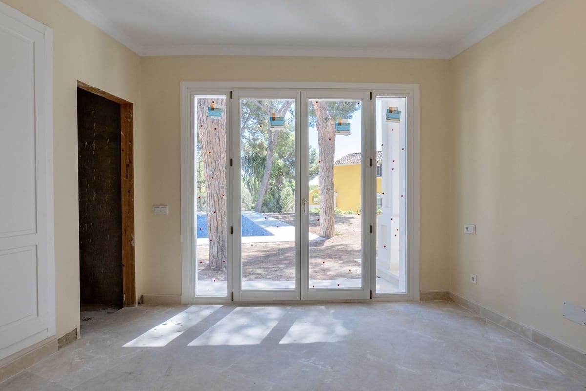 4 bedroom Villa for sale in Las Chapas with pool garage - € 1,980,000 (Ref: 9733287)