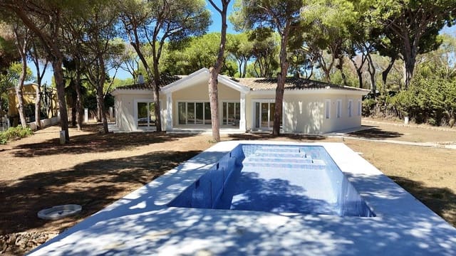 4 soverom Villa til salgs i Las Chapas, Marbella med svømmebasseng garasje - € 1 980 000 (Ref: 9733287)
