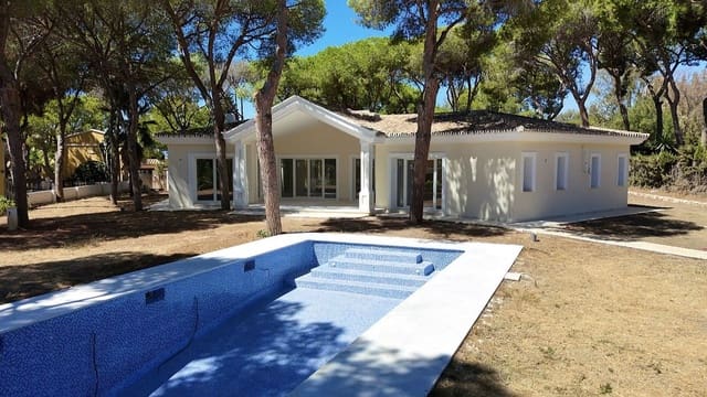 4 soveværelse Villa til salg i Las Chapas, Marbella med swimmingpool garage - € 1.980.000 (Ref: 9733287)