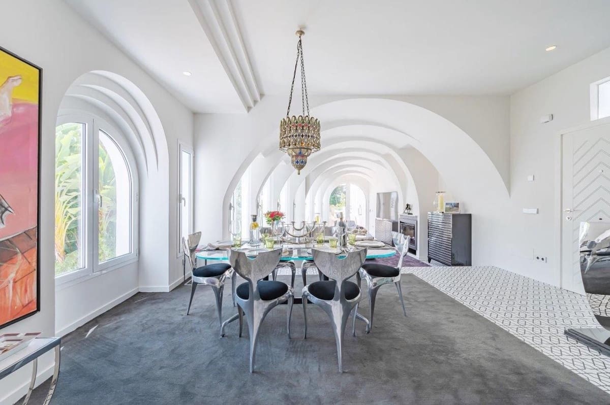 5 sypialnia Dom na sprzedaż w Marbella z basenem garażem - 1 800 000 € (Ref: 9733289)