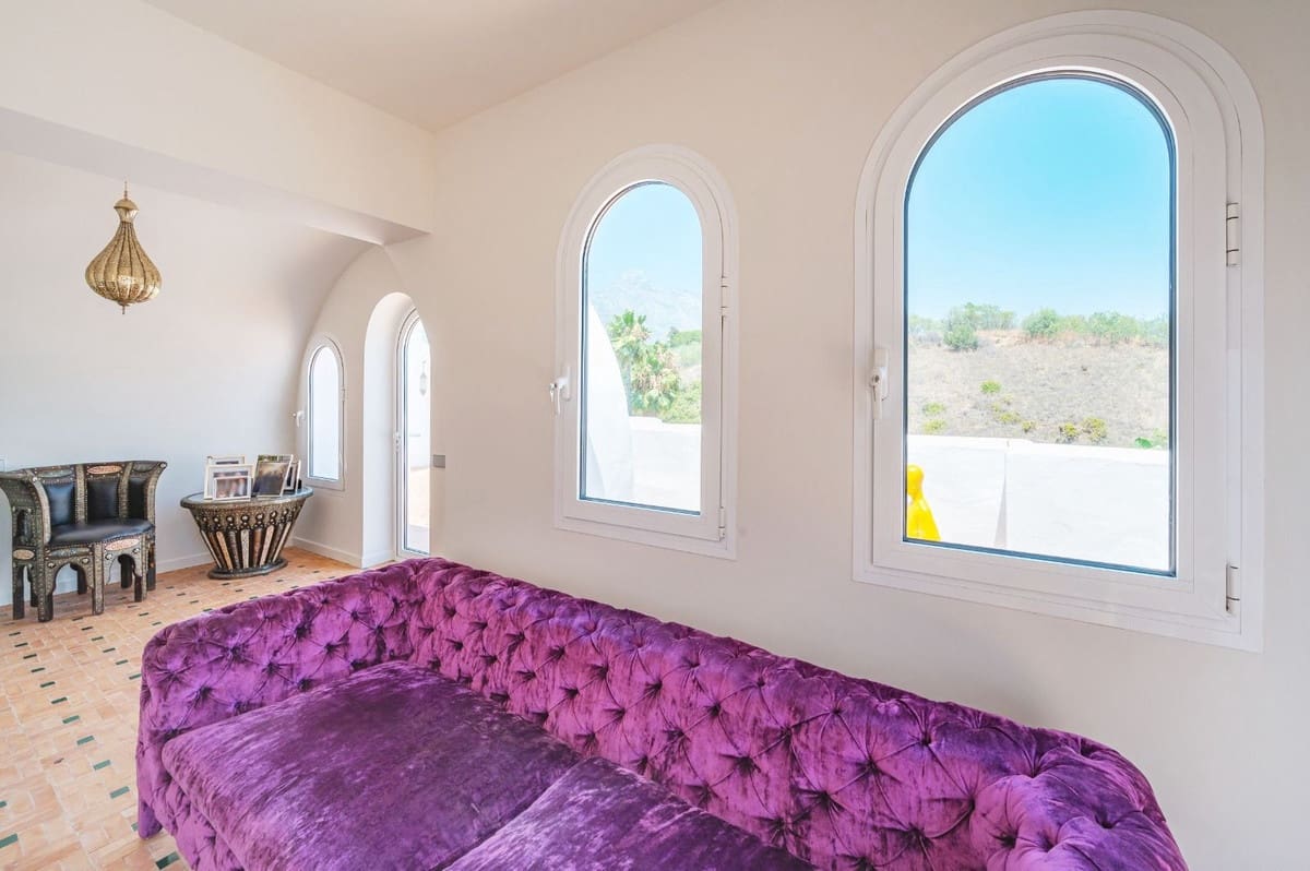 5 sypialnia Dom na sprzedaż w Marbella z basenem garażem - 1 800 000 € (Ref: 9733289)