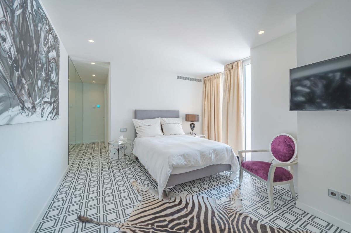 5 sypialnia Dom na sprzedaż w Marbella z basenem garażem - 1 800 000 € (Ref: 9733289)