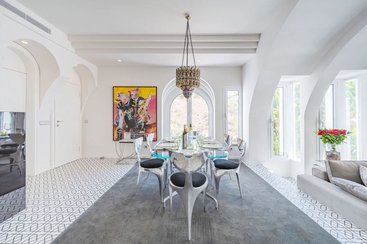 5 sypialnia Dom na sprzedaż w Marbella z basenem garażem - 1 800 000 € (Ref: 9733289)