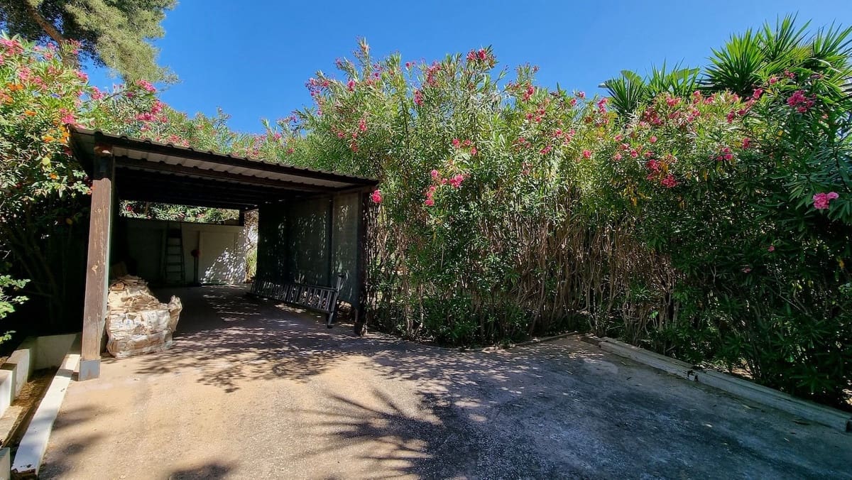 5 sypialnia Dom na sprzedaż w Marbella z basenem garażem - 1 800 000 € (Ref: 9733289)