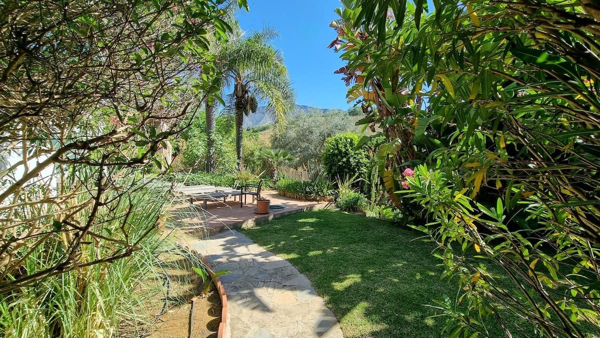 5 sypialnia Dom na sprzedaż w Marbella z basenem garażem - 1 800 000 € (Ref: 9733289)