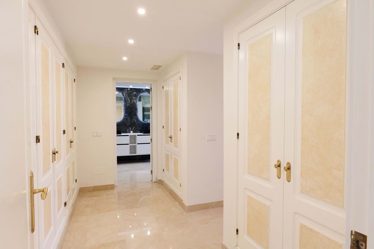 4 bedroom Villa for sale in Los Arqueros with pool garage - € 1,799,000 (Ref: 9733290)