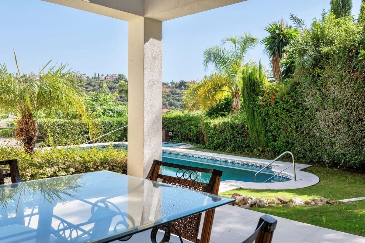 4 bedroom Villa for sale in Los Arqueros with pool garage - € 1,799,000 (Ref: 9733290)