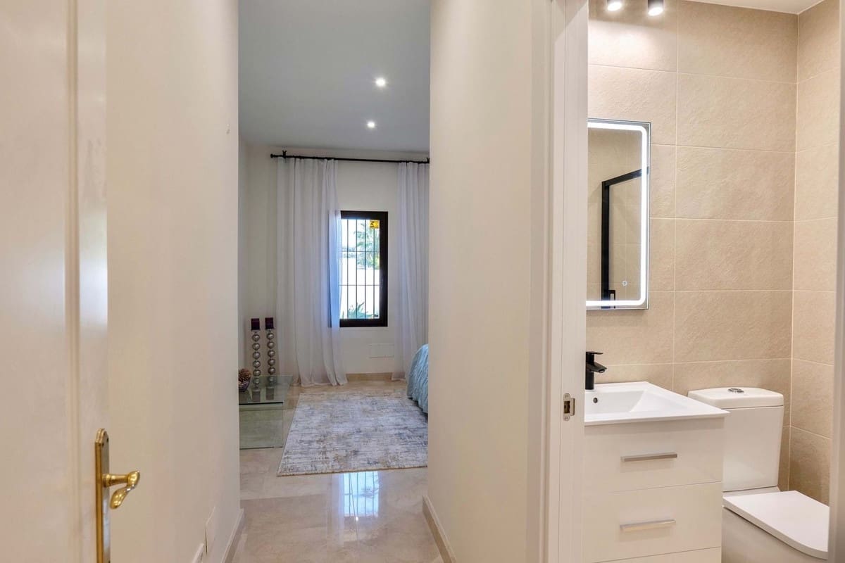 4 bedroom Villa for sale in Los Arqueros with pool garage - € 1,799,000 (Ref: 9733290)