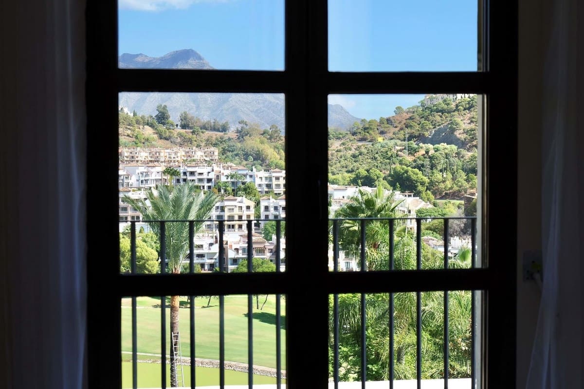 4 bedroom Villa for sale in Los Arqueros with pool garage - € 1,799,000 (Ref: 9733290)