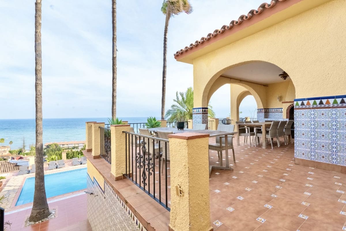 7 bedroom Villa for sale in Buenas Noches with pool garage - € 1,760,000 (Ref: 9733292)