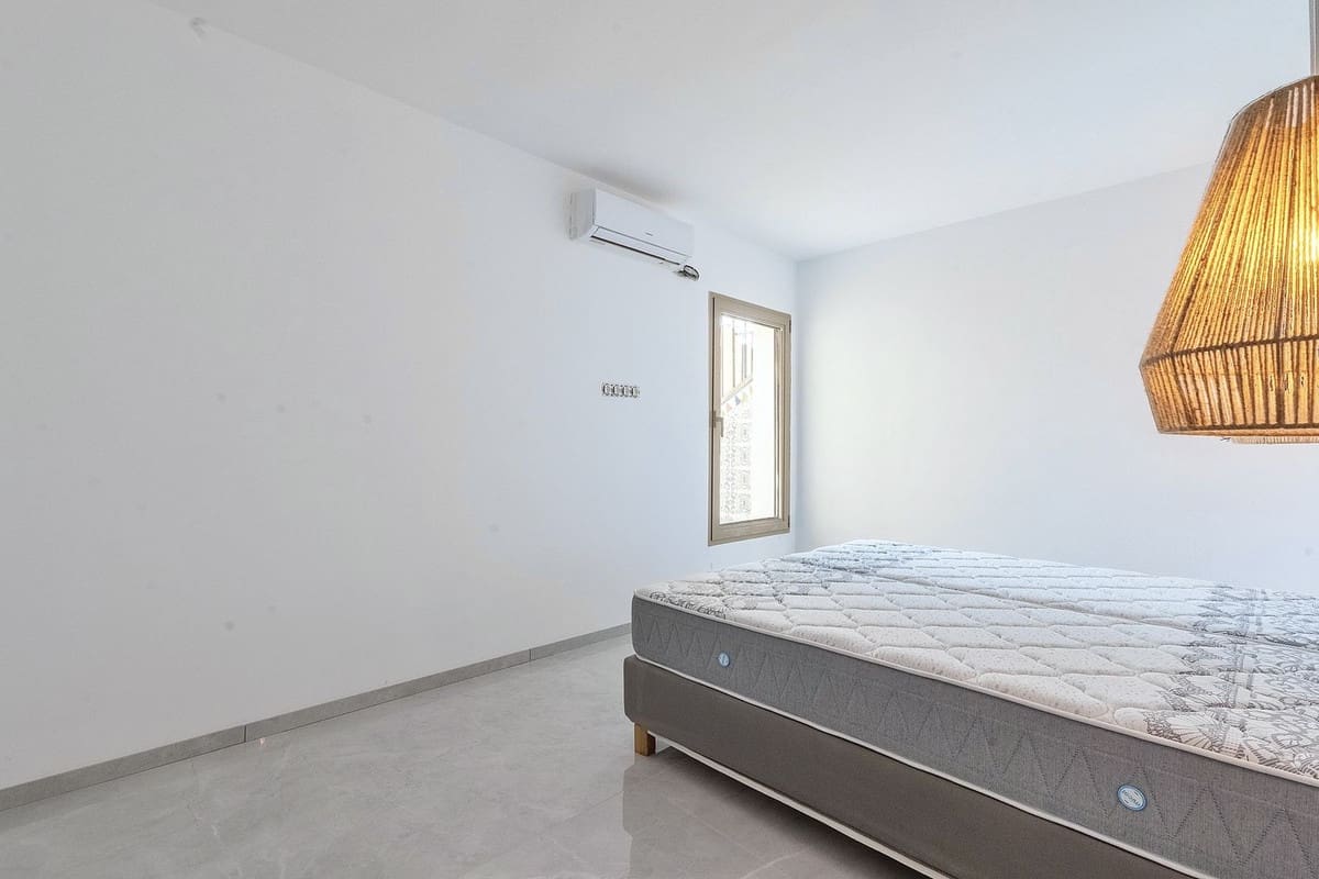 7 bedroom Villa for sale in Buenas Noches with pool garage - € 1,760,000 (Ref: 9733292)