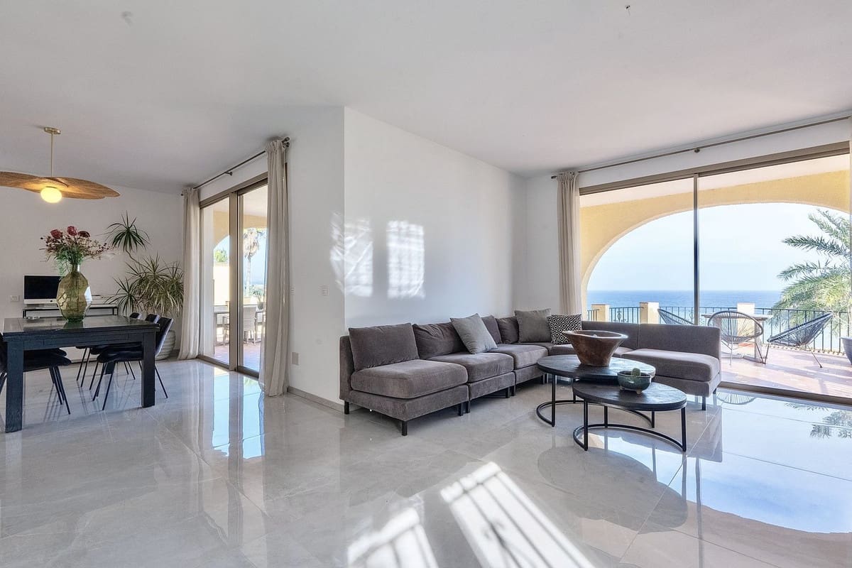 7 bedroom Villa for sale in Buenas Noches with pool garage - € 1,760,000 (Ref: 9733292)