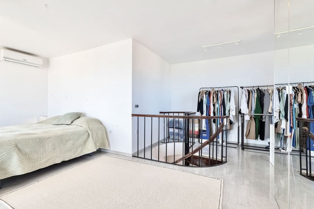 7 bedroom Villa for sale in Buenas Noches with pool garage - € 1,760,000 (Ref: 9733292)