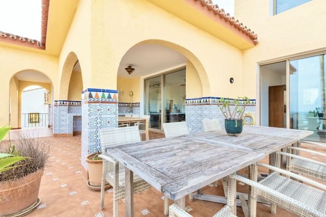 7 soverom Villa til salgs i Buenas Noches, Estepona med svømmebasseng garasje - € 1 760 000 (Ref: 9733292)