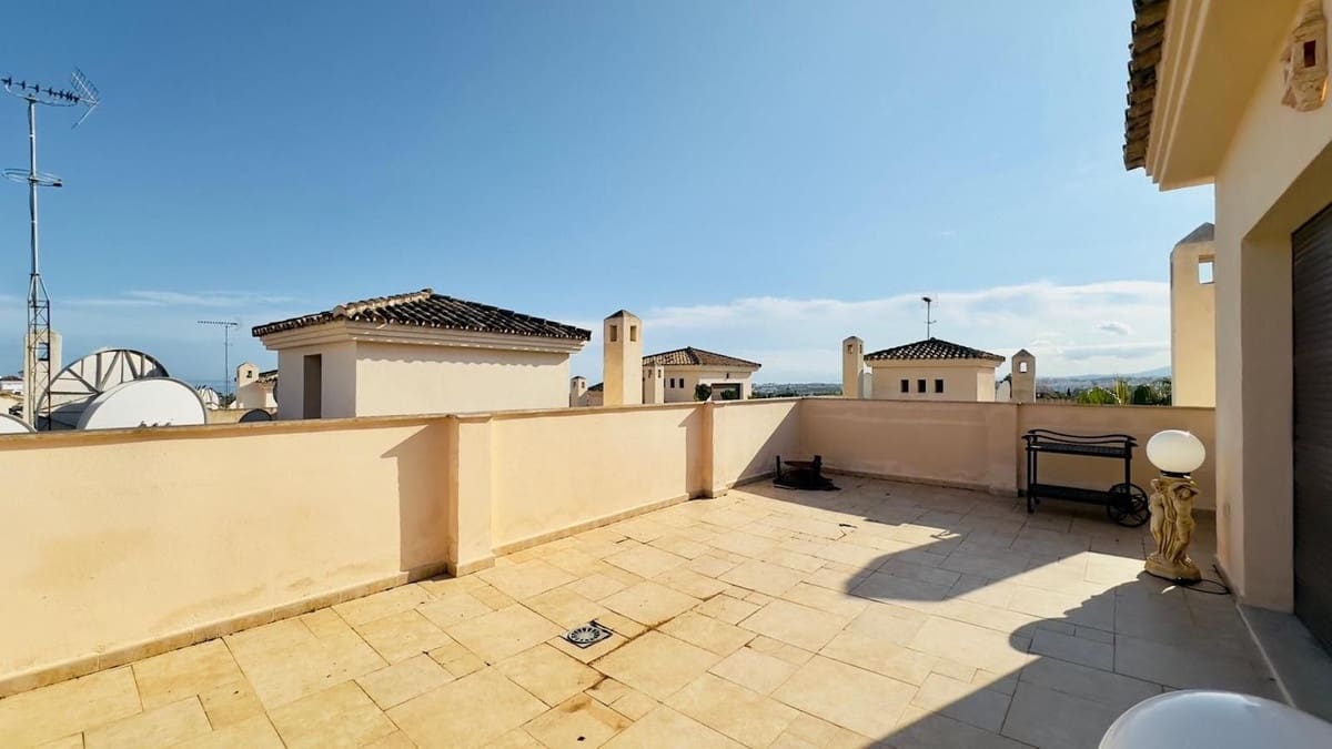 3 bedroom Apartment for sale in Nueva Andalucia with pool garage - € 1,525,000 (Ref: 9733294)