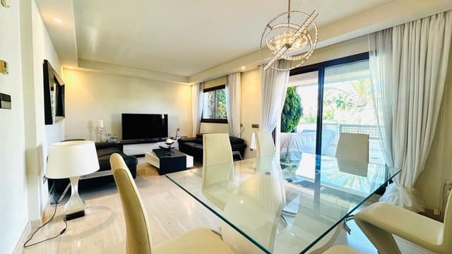 Apartamento de 3 habitaciones en Nueva Andalucia, Marbella en venta con piscina garaje - 1.525.000 € (Ref: 9733294)