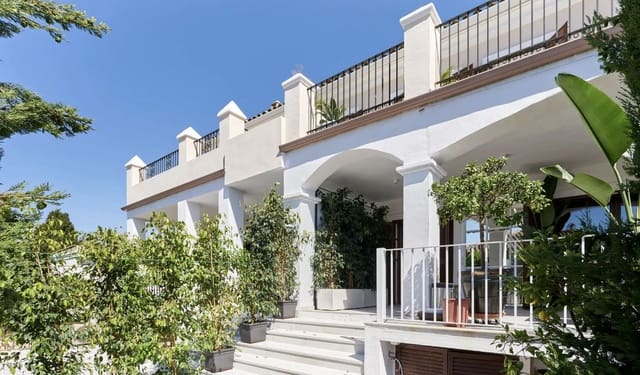 6 sovrum Semi-fristående Villa till salu i Marbella med pool garage - 1 500 000 € (Ref: 9733295)