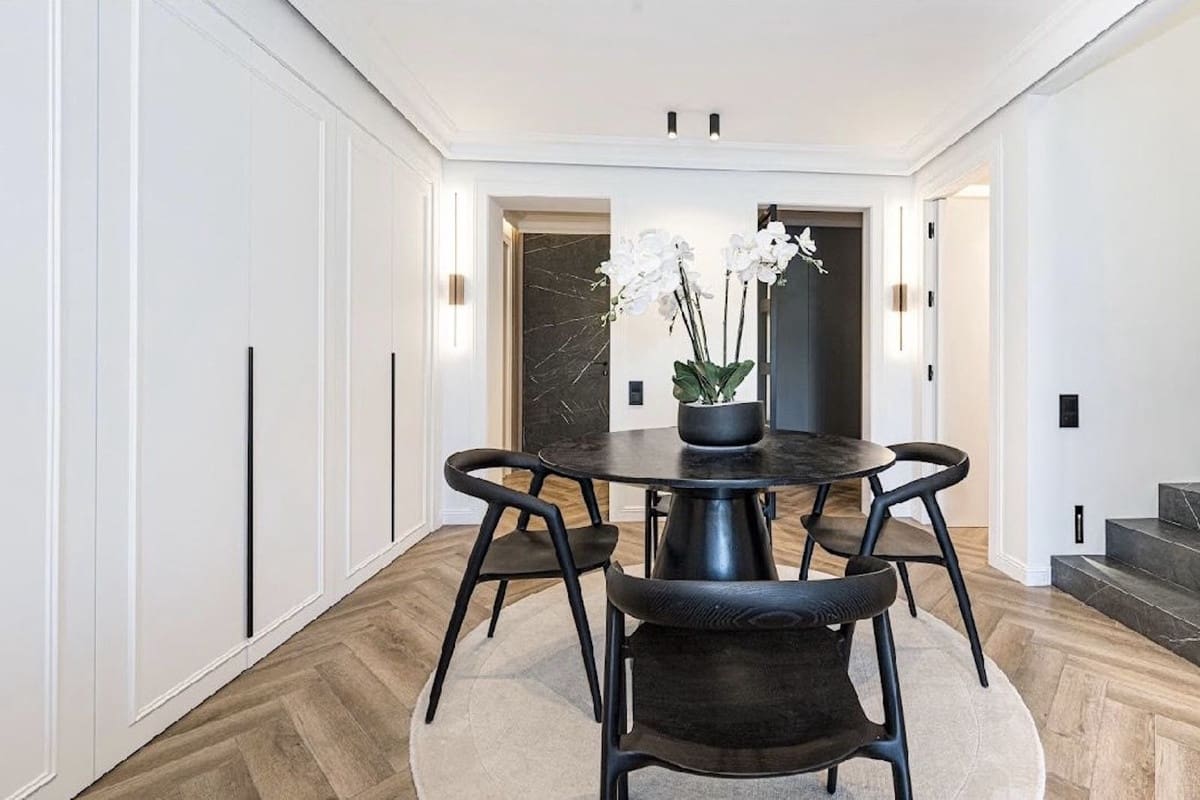 3 sypialnia Dom na sprzedaż w Benahavis z basenem garażem - 1 395 000 € (Ref: 9733296)