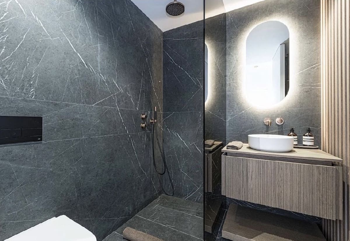 3 sypialnia Dom na sprzedaż w Benahavis z basenem garażem - 1 395 000 € (Ref: 9733296)