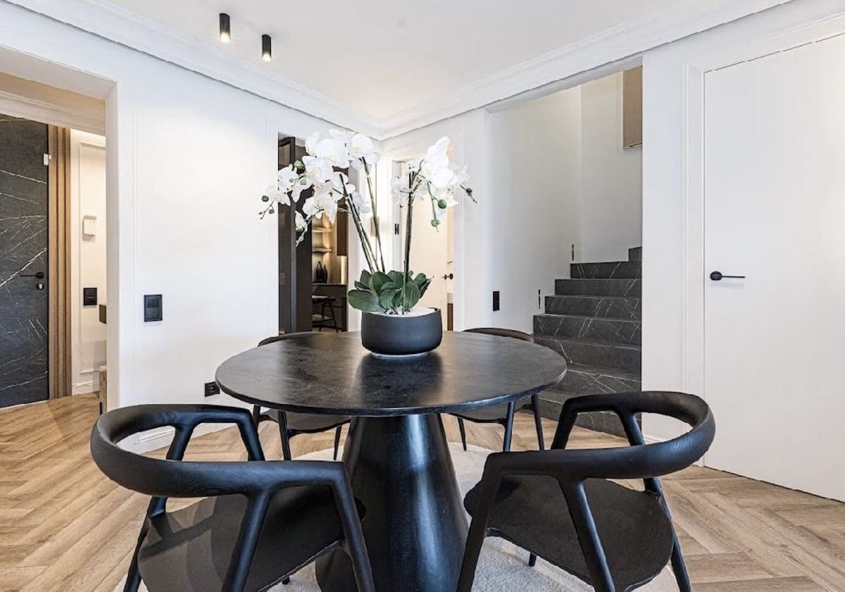 3 sypialnia Dom na sprzedaż w Benahavis z basenem garażem - 1 395 000 € (Ref: 9733296)