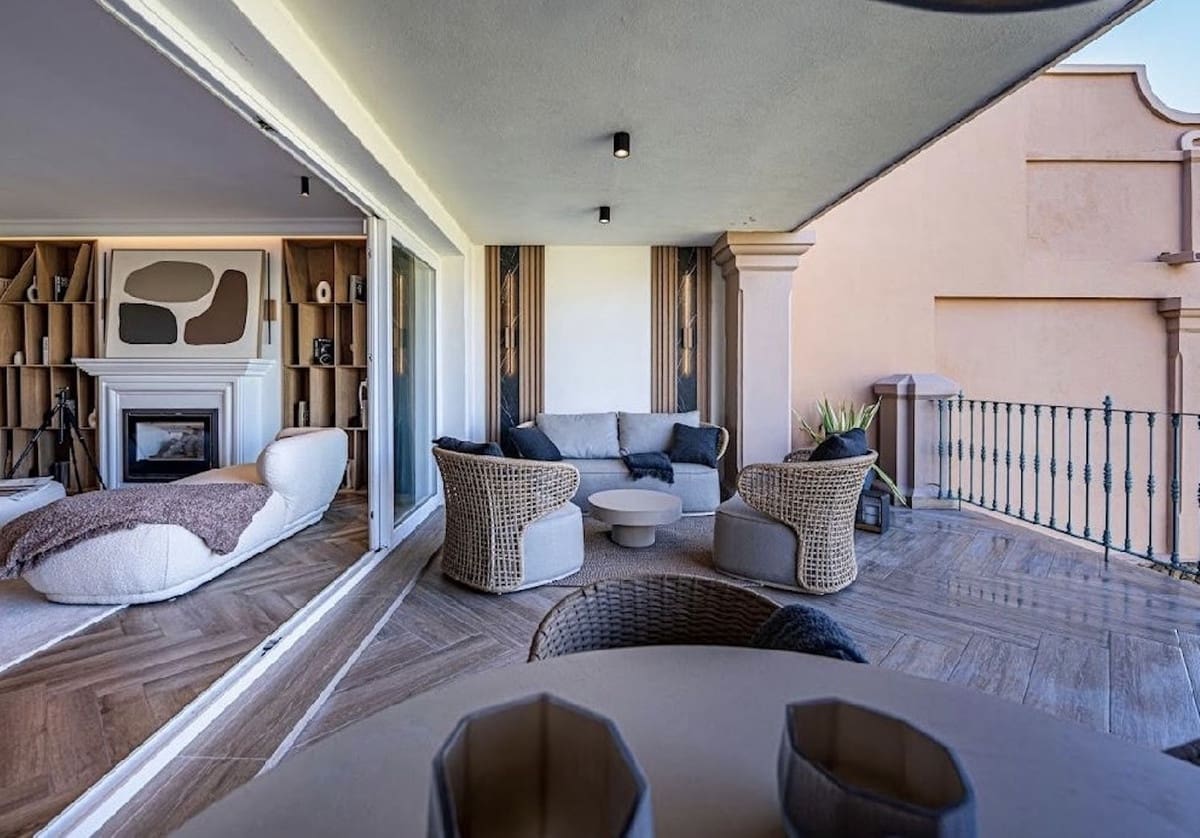 3 sypialnia Dom na sprzedaż w Benahavis z basenem garażem - 1 395 000 € (Ref: 9733296)