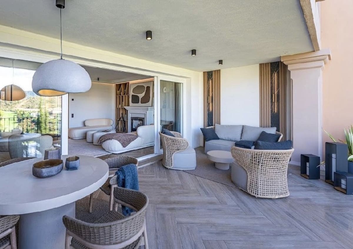 3 sypialnia Dom na sprzedaż w Benahavis z basenem garażem - 1 395 000 € (Ref: 9733296)