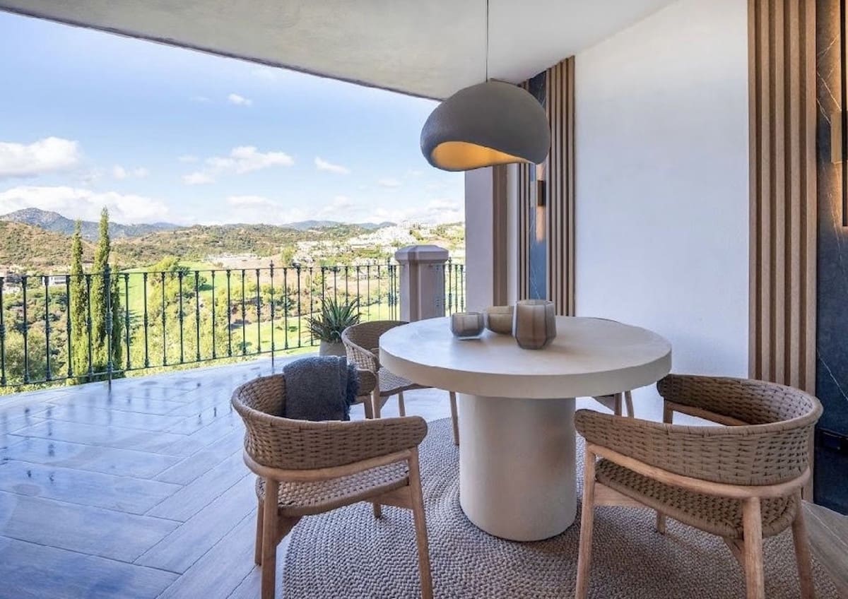 3 sypialnia Dom na sprzedaż w Benahavis z basenem garażem - 1 395 000 € (Ref: 9733296)