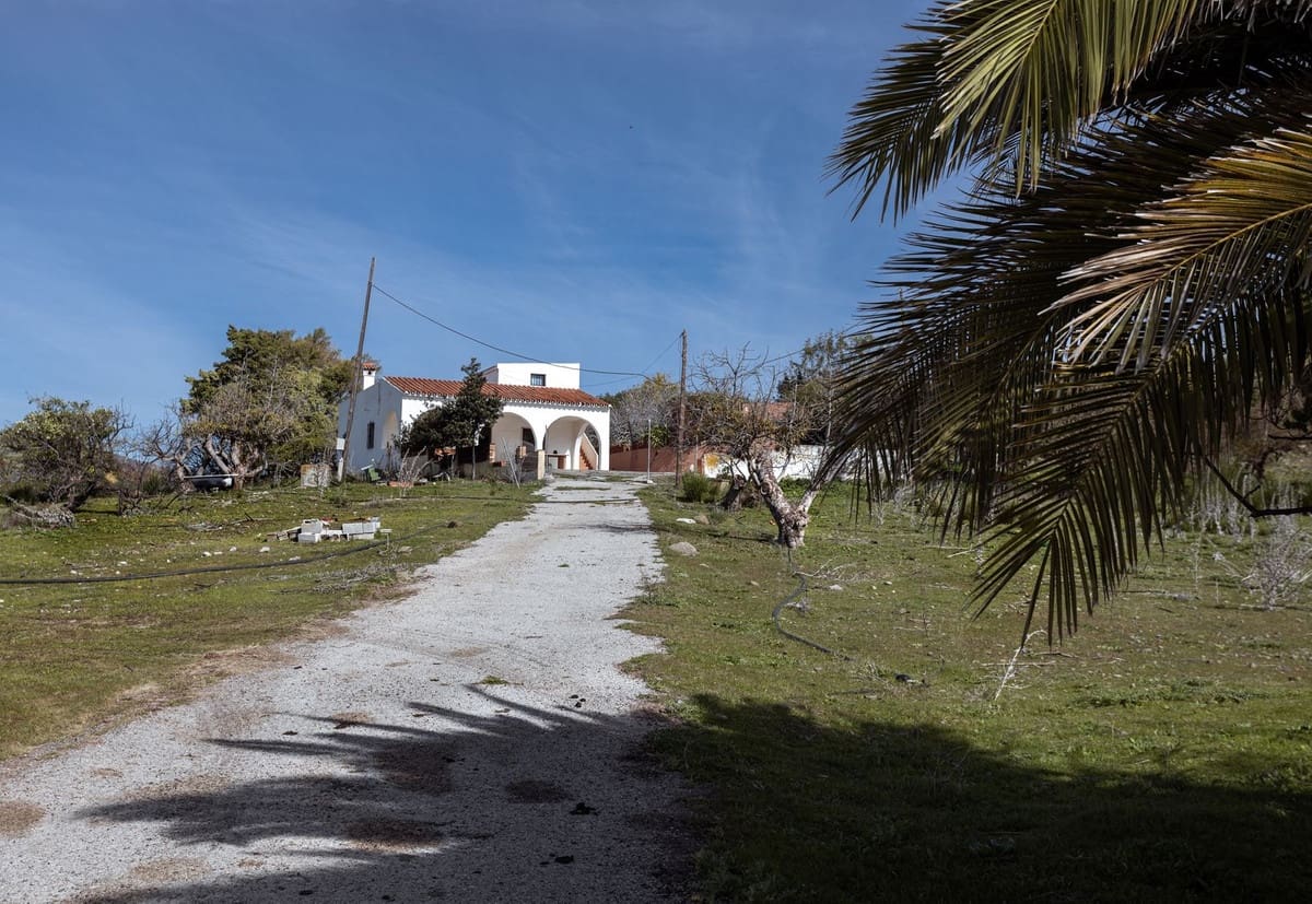 Grunde uden byggetilladelser til salg i Cancelada - € 1.330.000 (Ref: 9733297)