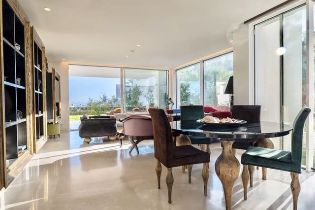 3 bedroom Apartment for sale in Ojen with pool garage - € 1,195,000 (Ref: 9733299)