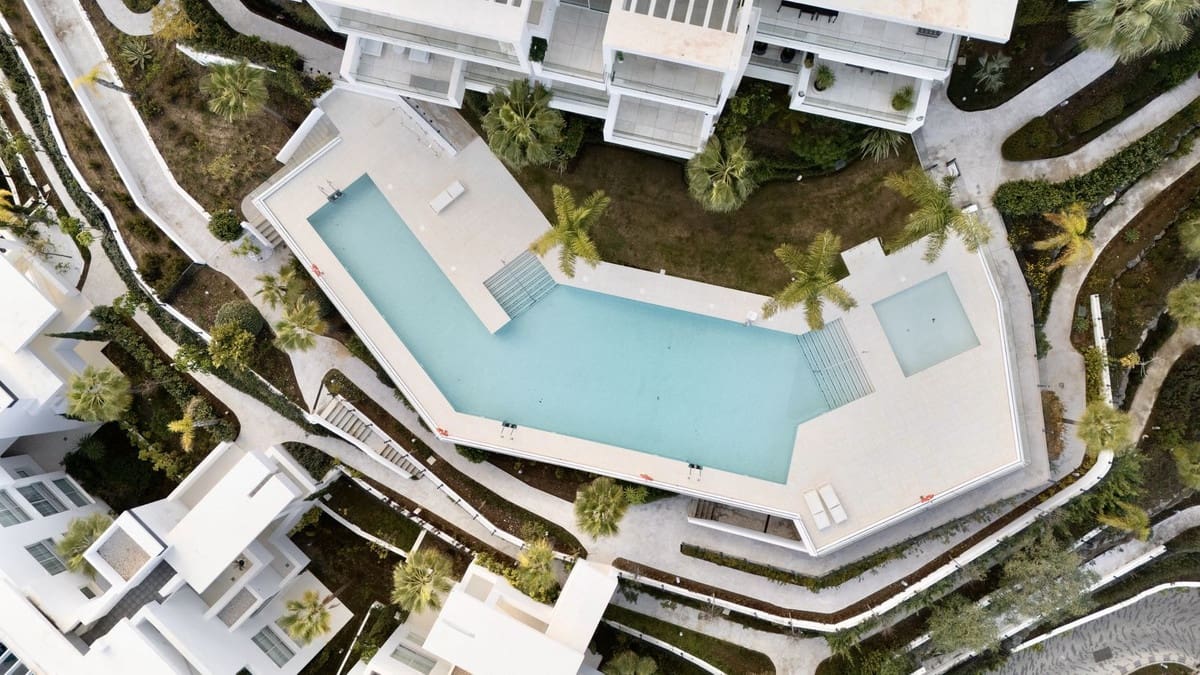 3 bedroom Apartment for sale in Ojen with pool garage - € 1,195,000 (Ref: 9733299)