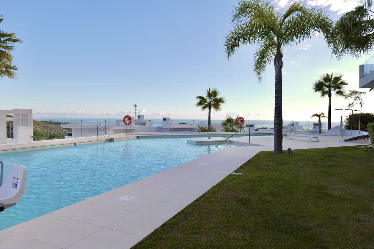 3 bedroom Apartment for sale in Ojen with pool garage - € 1,195,000 (Ref: 9733299)