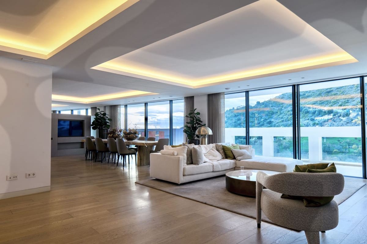 3 bedroom Apartment for sale in Ojen with pool garage - € 1,195,000 (Ref: 9733299)