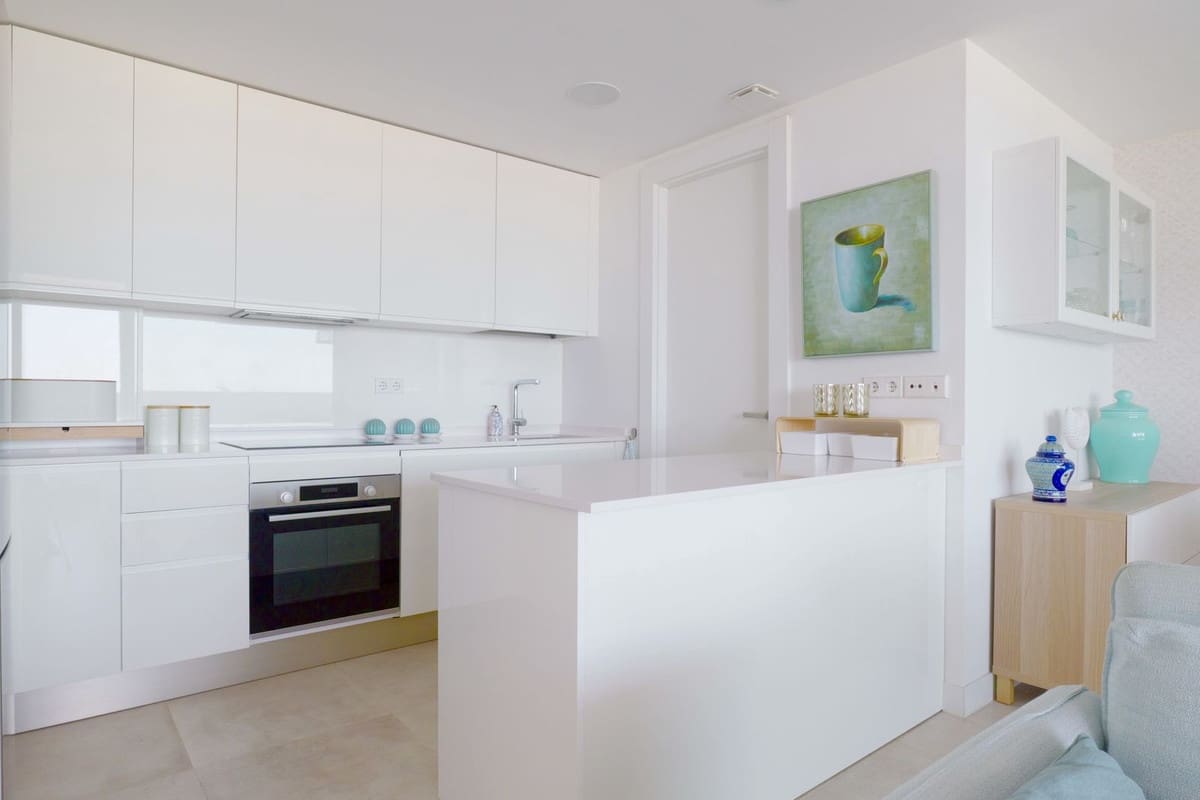 4 bedroom Penthouse for sale in New Golden Mile with pool garage - € 1,190,000 (Ref: 9733300)