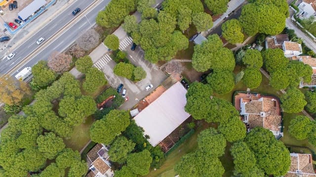 5 slaapkamer Commercieel te koop in El Paraiso, Estepona - € 1.175.000 (Ref: 9733301)