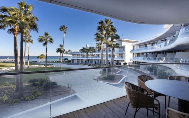 3 sovrum Lägenhet till salu i New Golden Mile, Estepona med pool garage - 1 150 000 € (Ref: 9733302)