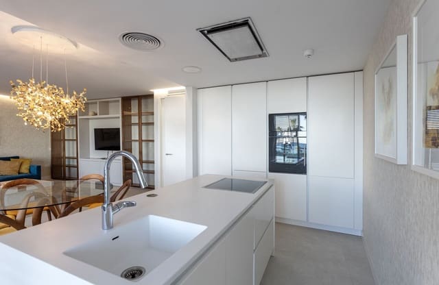 3 sovrum Lägenhet till salu i New Golden Mile, Estepona med pool garage - 1 150 000 € (Ref: 9733302)