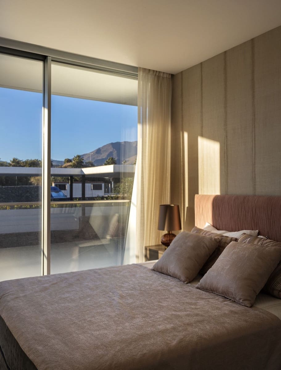 3 sovrum Lägenhet till salu i New Golden Mile med pool garage - 1 150 000 € (Ref: 9733302)