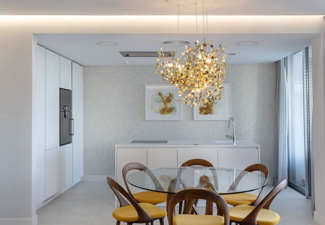 3 quarto Apartamento para venda em New Golden Mile, Estepona com piscina garagem - 1 150 000 € (Ref: 9733302)