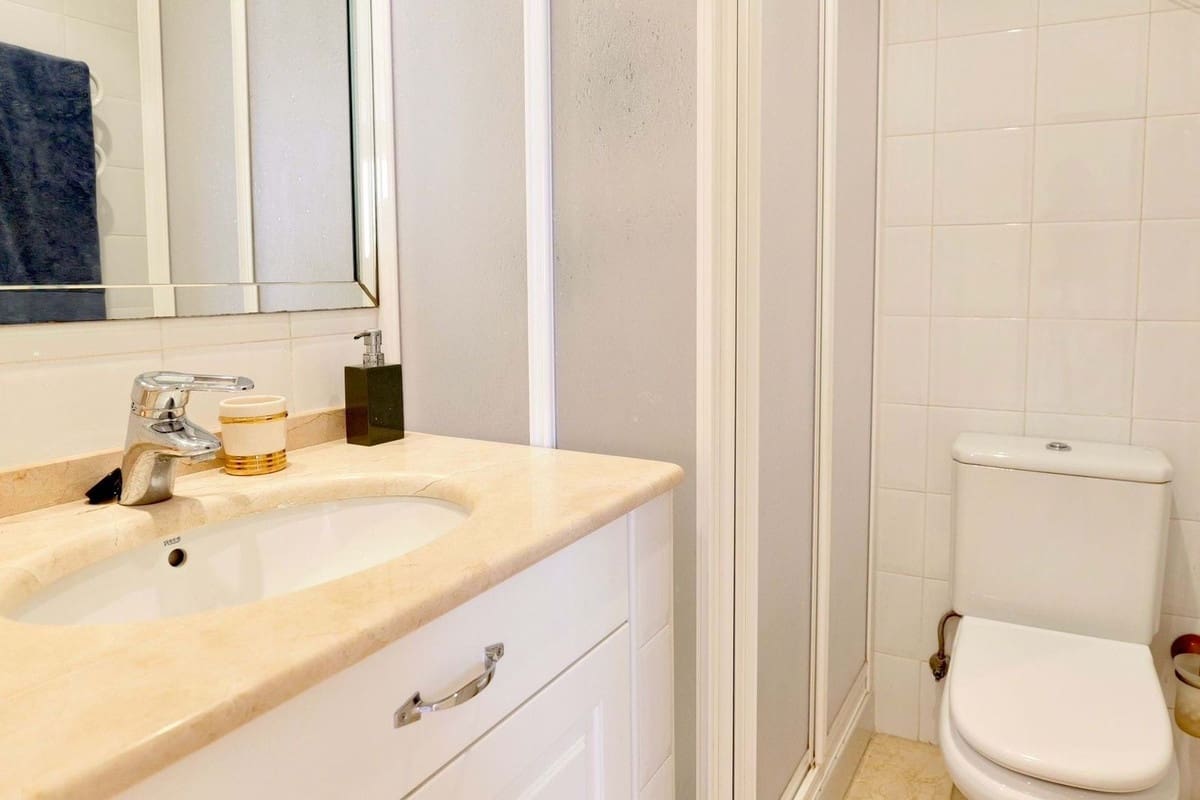 2 quarto Apartamento para venda em Puerto Banus com piscina garagem - 1 100 000 € (Ref: 9733303)