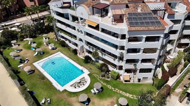2 quarto Apartamento para venda em Puerto Banus, Marbella com piscina garagem - 1 100 000 € (Ref: 9733303)