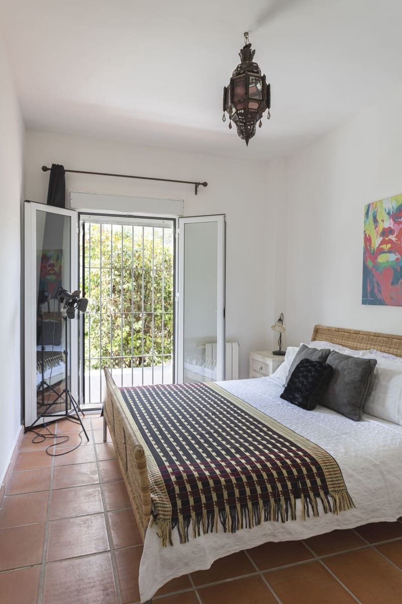 Chalet de 5 habitaciones en Sotogrande en venta con piscina garaje - 1.080.000 € (Ref: 9733304)