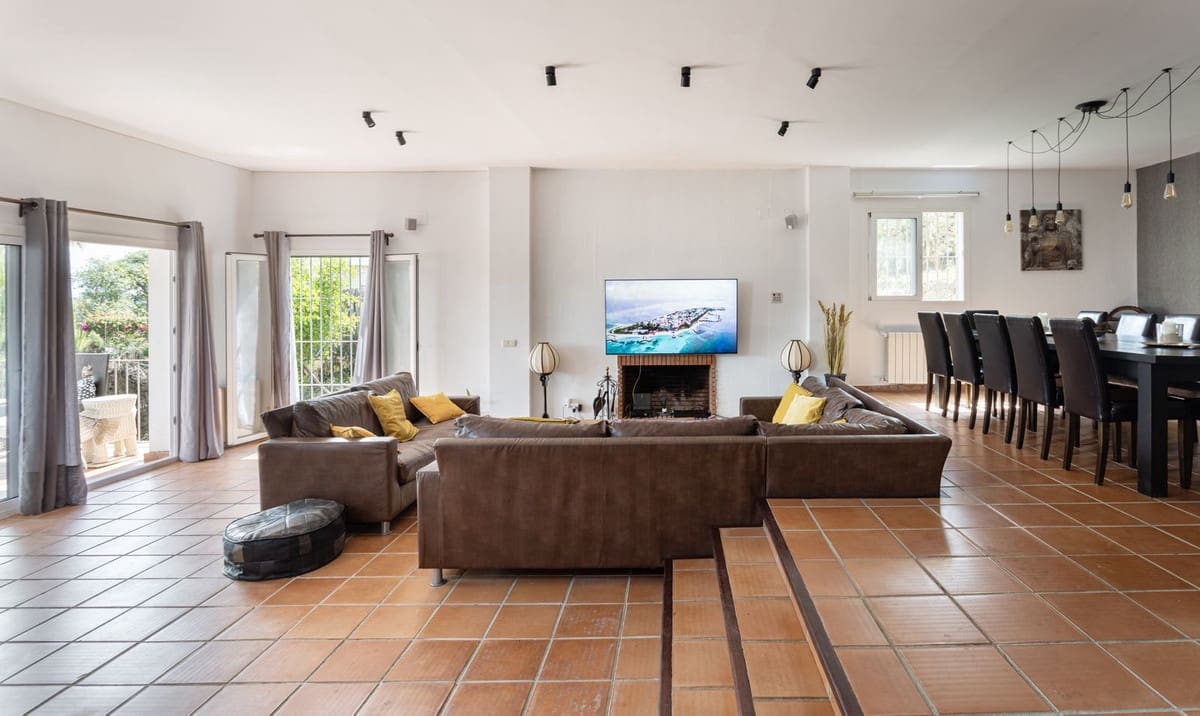 Chalet de 5 habitaciones en Sotogrande en venta con piscina garaje - 1.080.000 € (Ref: 9733304)