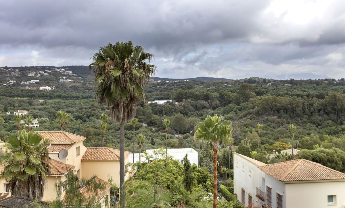 Chalet de 5 habitaciones en Sotogrande en venta con piscina garaje - 1.080.000 € (Ref: 9733304)