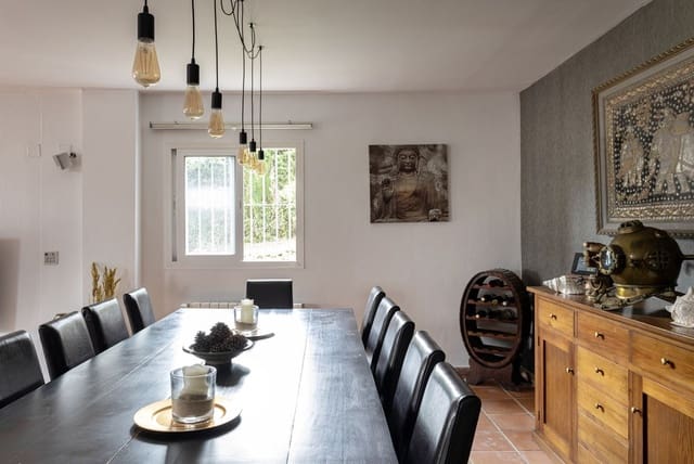 5 makuuhuone Huvila myytävänä paikassa Sotogrande Alto, San Roque mukana uima-altaan 
autotalli - 1 080 000 € (Ref: 9733304)